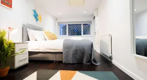Spacious 4-Bed Contractor House with Parking and Fast WiFi in Luton by Jesswood Properties - Image 2