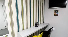 Life Hotel - Image 3
