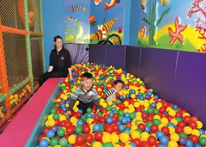 BAF Luxury Stays-Billing Aquadrome-Caravan Sleep 8 - Image 5