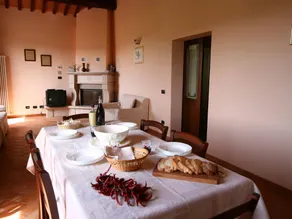 Farmhouse in the Crete Senesi, pool, beautiful surroundings, wifi - Image 2