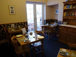 The Pathway Guesthouse - Image 4