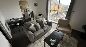 Timber Court - FREE PARKING - 2 Bedroom Apartment - FAST Wi-Fi - Perfect for Contractors! - Image 2