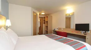 Travelodge Sheffield Richmond - Image 5