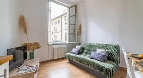 Un pied à terre avec terrasse à la Cathédrale - Une Nuit à Nîmes - Image 4