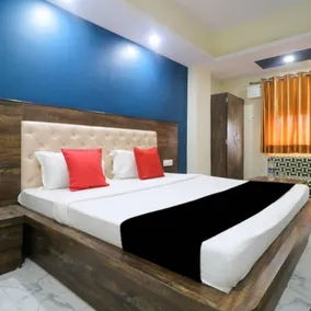 Closed hotel - Image 2