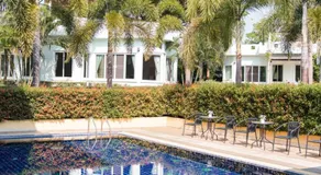 Villa Reina Resort - Image 3