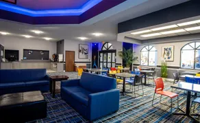 Coratel Inn and Suites By Jasper Eagan ST Paul Airport & Mall of America - Image 4