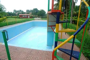 Stay Inn Hotel & Resort - Image 2