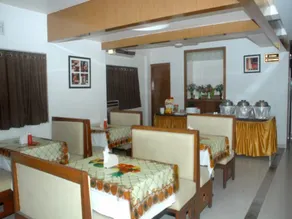 Hotel Happiness - Image 5