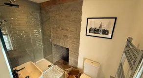 Rooms at The Vine Tree - Image 5