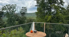 MODERN LUXURY FOREST APARTMENT - 30 mins to center - Image 2