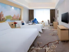 Vienna Classic Hotel FuJian JinJiang China Shina Capital Wuyue Square - Image 5