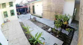 Ngadiwinatan Alleyway Guest House Jogja - Image 4