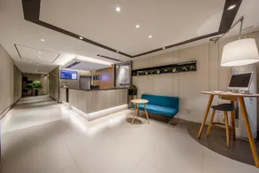Home Inn Style Jiangyan Pedestrian Street - Image 2