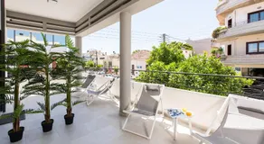 Cozy Corner Luxury Apartments - Image 4