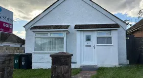 Brighton Bungalow Spacious 3BR, contractor friendly, close to University & near AMEX Stadium, parking,free WIFI,Garden & BBQ, Mobility challenged friendly - Image 4