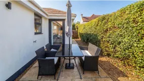 2-Bed Wallington, Sleeps 6, Parking, Near LGW - Image 4