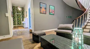 White Chapel - Image 4