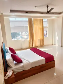 Hotel Moon - Image 4