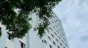 505 - Apartamento Lindo, amplo e decorado, mobiliario moderno, cozinha completa com utensílios , Excelente vista da cidade e localização privelegiada no bairro Bigorrilho proxímo de shopping e parques - Image 5