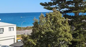 Coastal 2 BR Townhouse in Mandurah Walk to Beach - Image 3