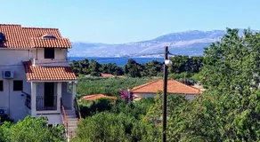 Apartments Sonya Garden BBQ Supetar - Image 5
