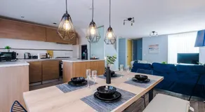 Luxury City Stay Coop Live & Etihad with Free Parking - Image 2