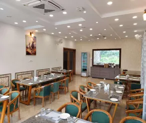 Aadhya Hotel & Adhira Restaurant - Image 5