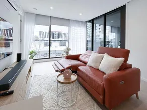 Modern Luxury 2B2B Sky Garden SmartTV - Image 4
