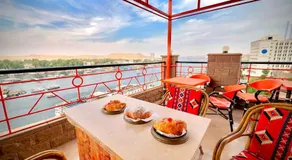 Nile Hotel - Image 5