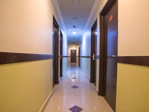 ROYAL STAR HOTEL - Image 4