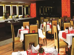 I-Square Hotel - Image 3