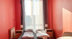 Small room for short stay - Image 2