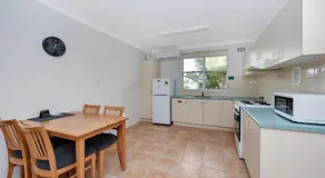 Oxley Cove Holiday Apartment - Image 5
