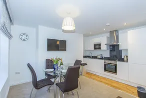 Luxury lower ground floor apartment street view - Image 3