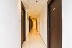 Hotel O Eminent Hotel - Image 3