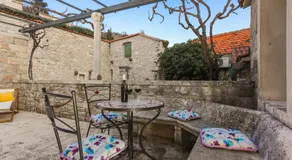 Vacation house "Kaštil" Pučišća - Brač - Image 5