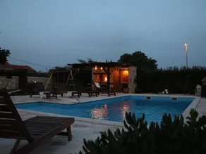 Charming Holiday Home in Murvica Pool - Image 2