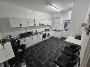 Stylish 2 Bed Flat-Harry Potter/Leavesden Studios - Image 5