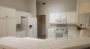 Paradise home with king bed & room for the family - Image 5