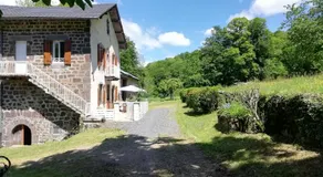 Maison à la campagne au cœur du Cantal dept 15 - Image 3