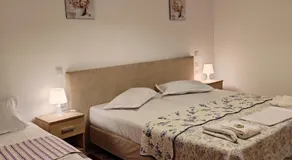 Sofias Hotel - Image 2