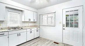 Centrally located 3BDRM home in CityCore! - Image 5