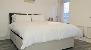 Hollinwood Immaculate Home - Image 2