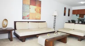 Emerald Room at Brighton Beach 2Min Walk to Ocean n Subway Chic Stay - Image 3