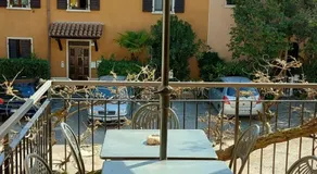 Al Glicine Apartments - Image 5