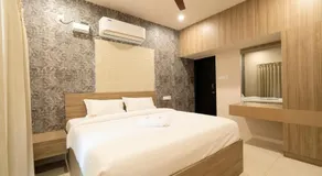 Skyline Suites - Image 2