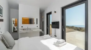 Hourglass Villa's Milos - Image 2