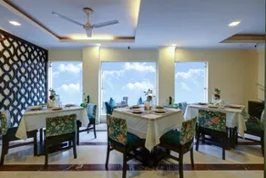 The Pearl- A Royal Residency - Image 5