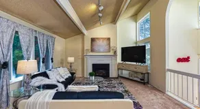 BV1-CASTLE VILLA-convenient n comfortable! - Image 2